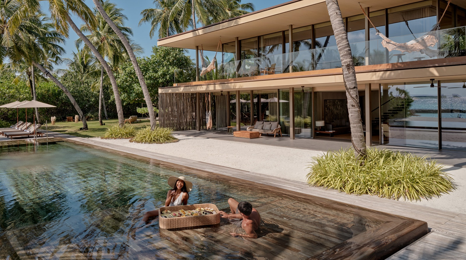 Patina Maldives, Fari Islands